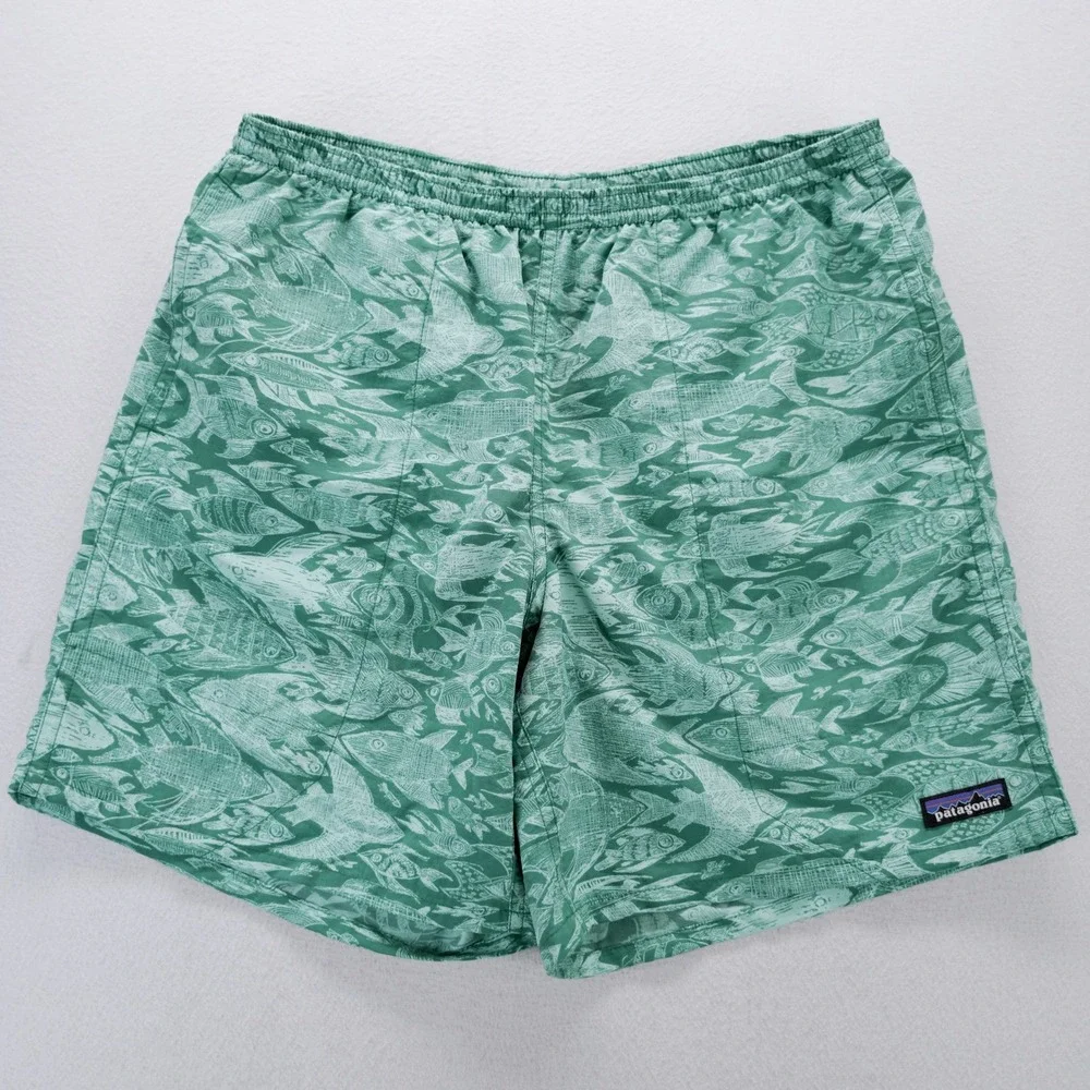 Patagonia Baggies Shorts Mens Medium Green Fish Print 5 Inseam 58033 SP17